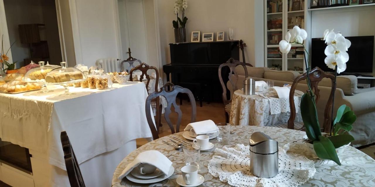 La Belle Coquette Bed & Breakfast Como Bagian luar foto