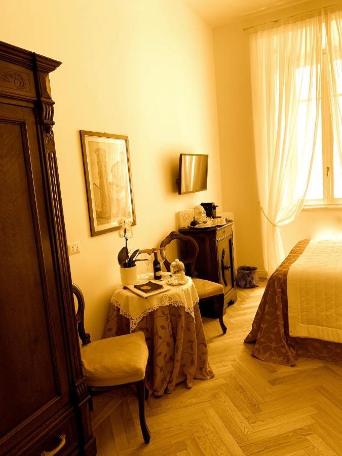 La Belle Coquette Bed & Breakfast Como Bagian luar foto