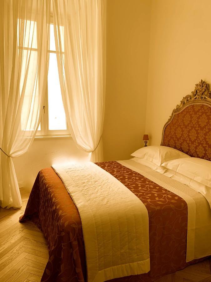 La Belle Coquette Bed & Breakfast Como Bagian luar foto