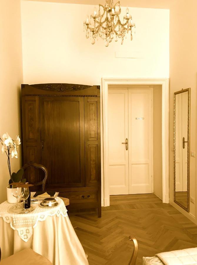 La Belle Coquette Bed & Breakfast Como Bagian luar foto